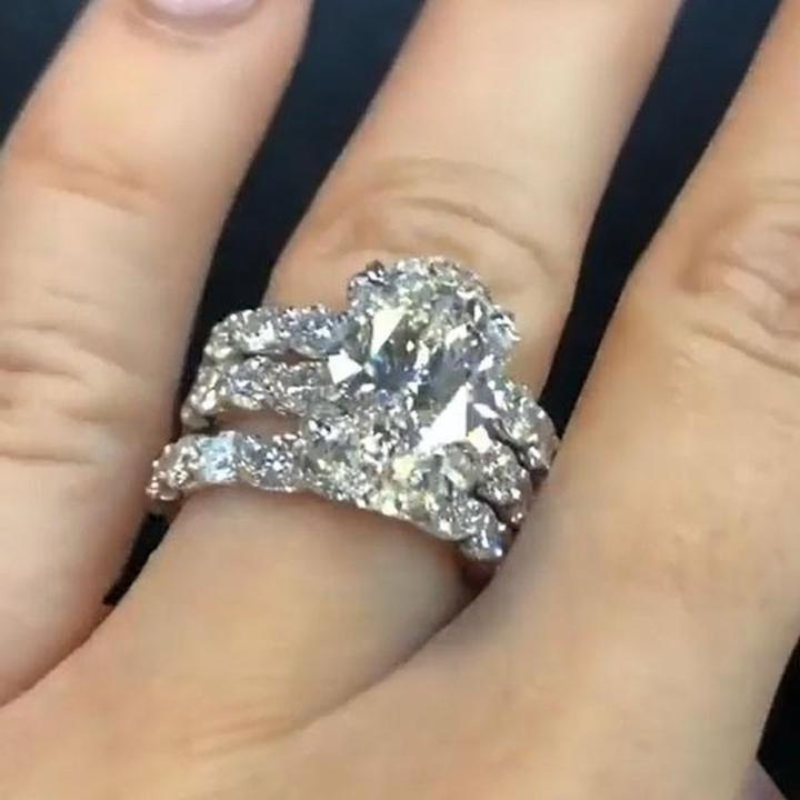 גרטה – טבעת יהלום כסף עם עיטור.