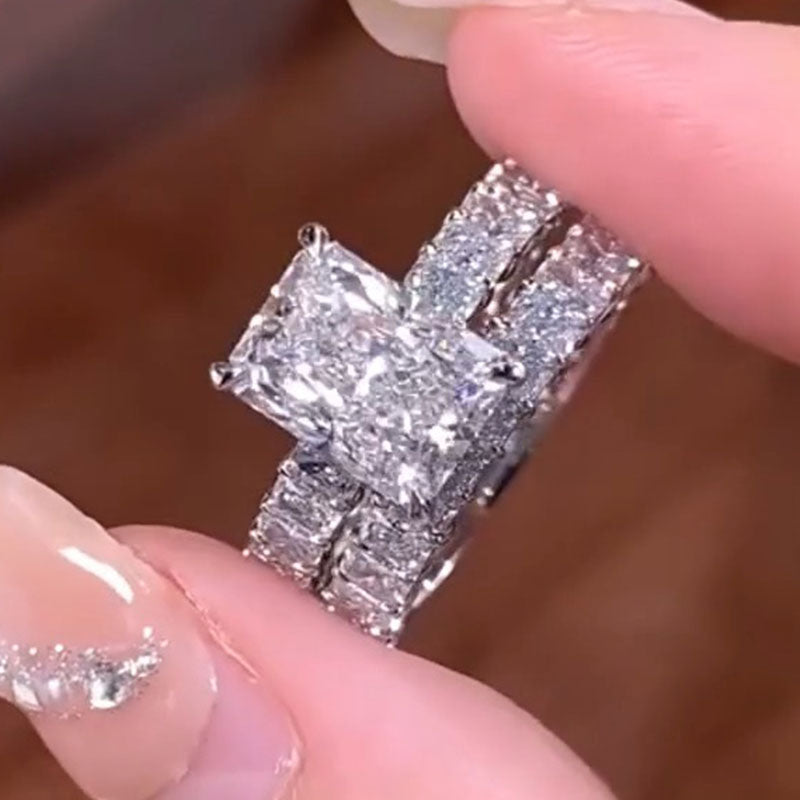 קטרינה – טבעת יהלום עם חיתוך בוגט.