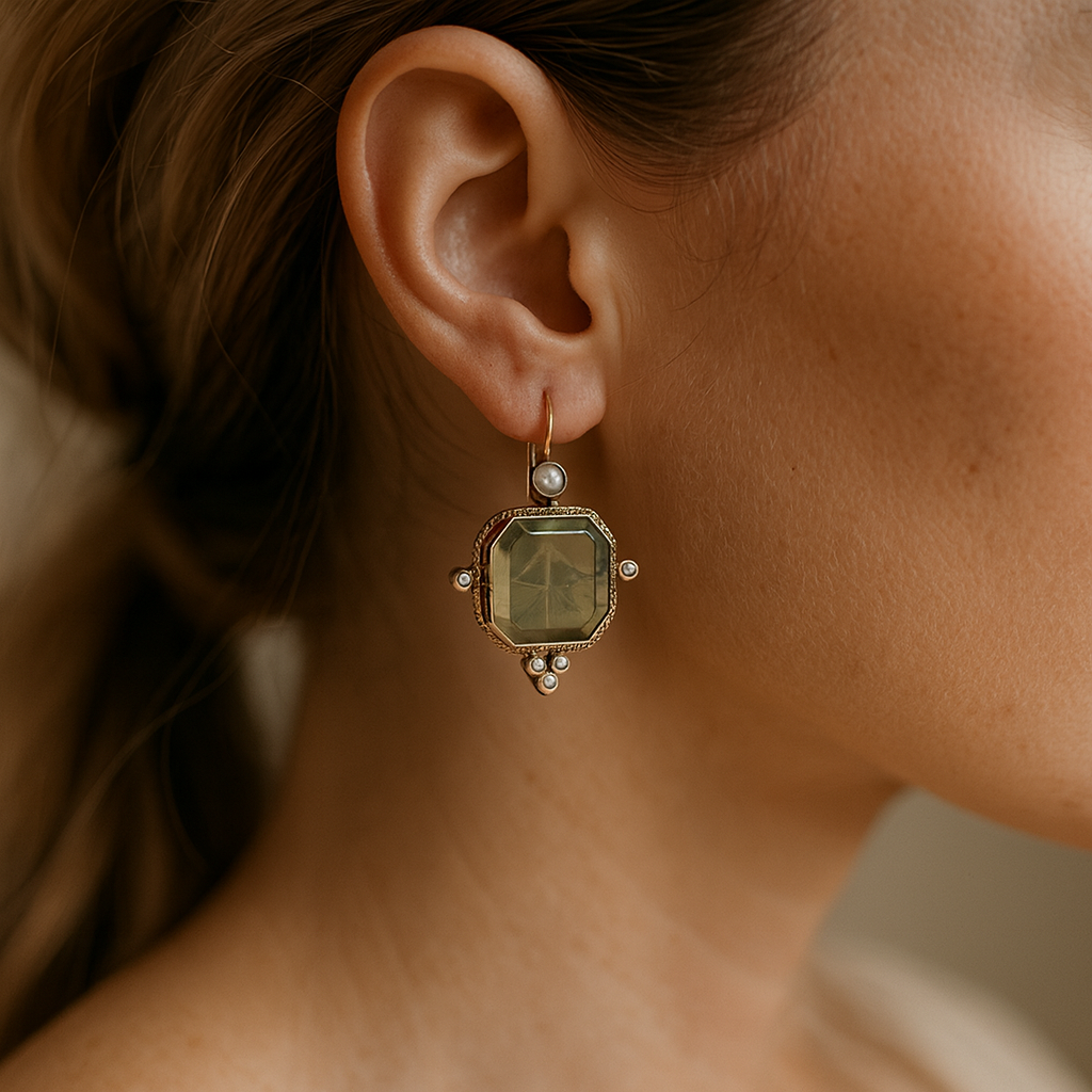 ג'וליה - עגילים וינטג' עם פנינים ירוקות