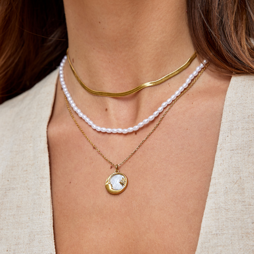 אליסה-מרי – שרשרת זהב מעוגלת ורכה.