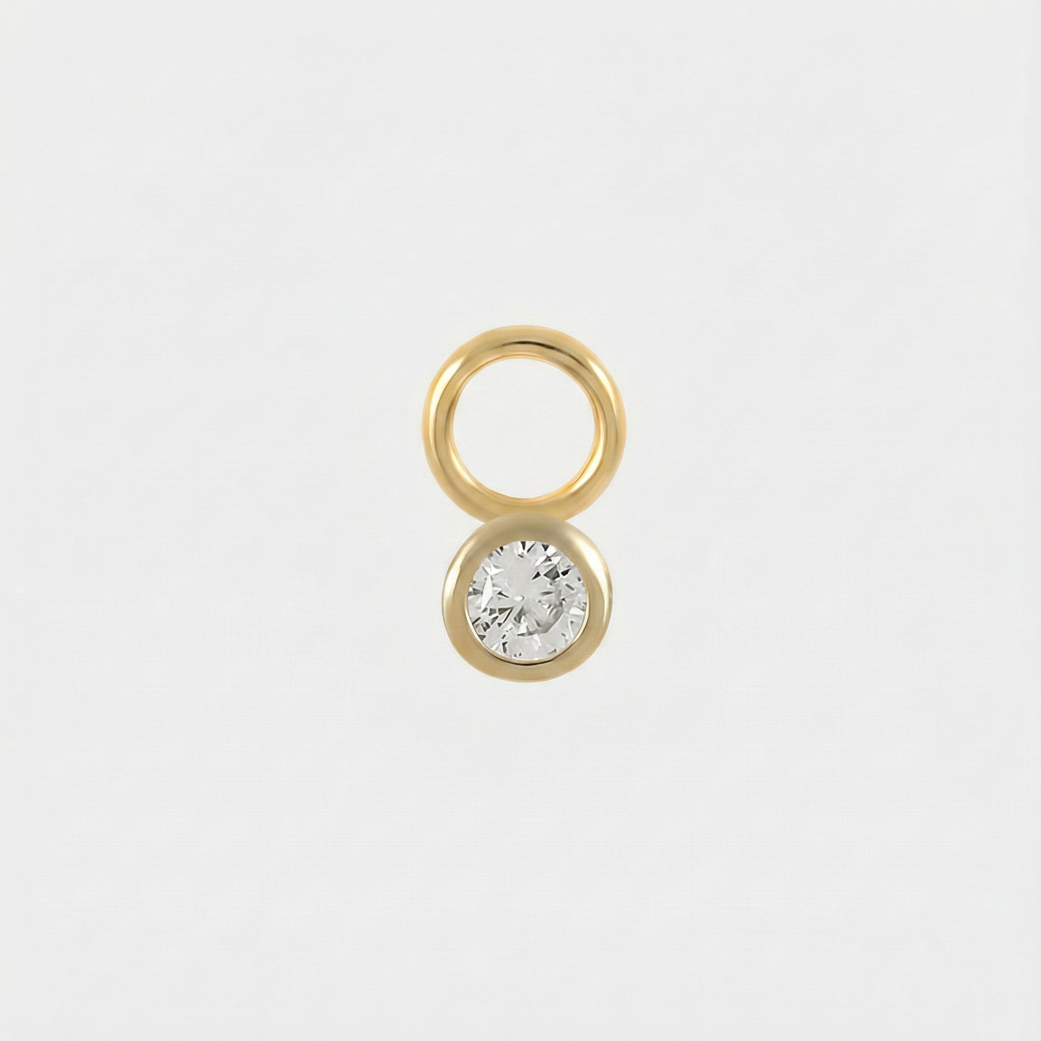 תרזיה – עגילים מוזהבים עם קימור רך