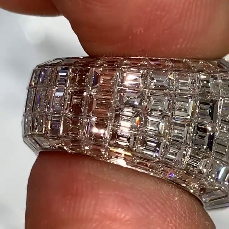 אנה-לנה – טבעת יהלום כסף עם חיתוך עגול.