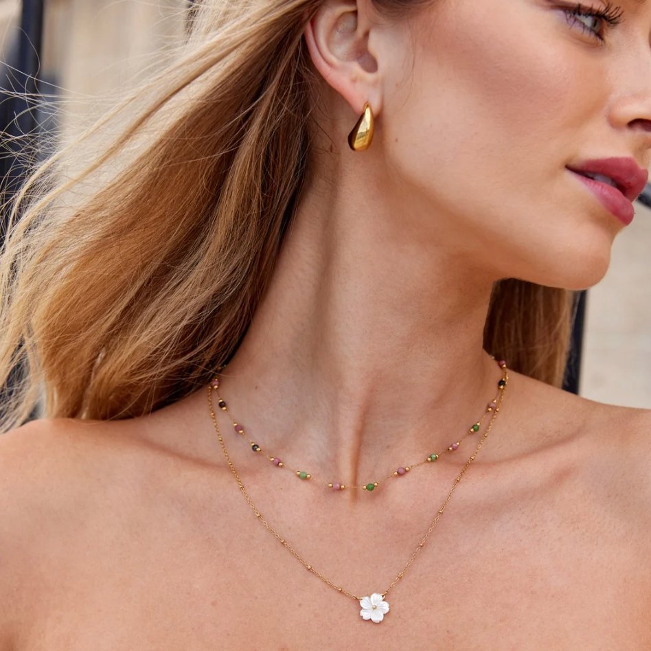 אלנה – שרשרת זהב עם תליון פרח.